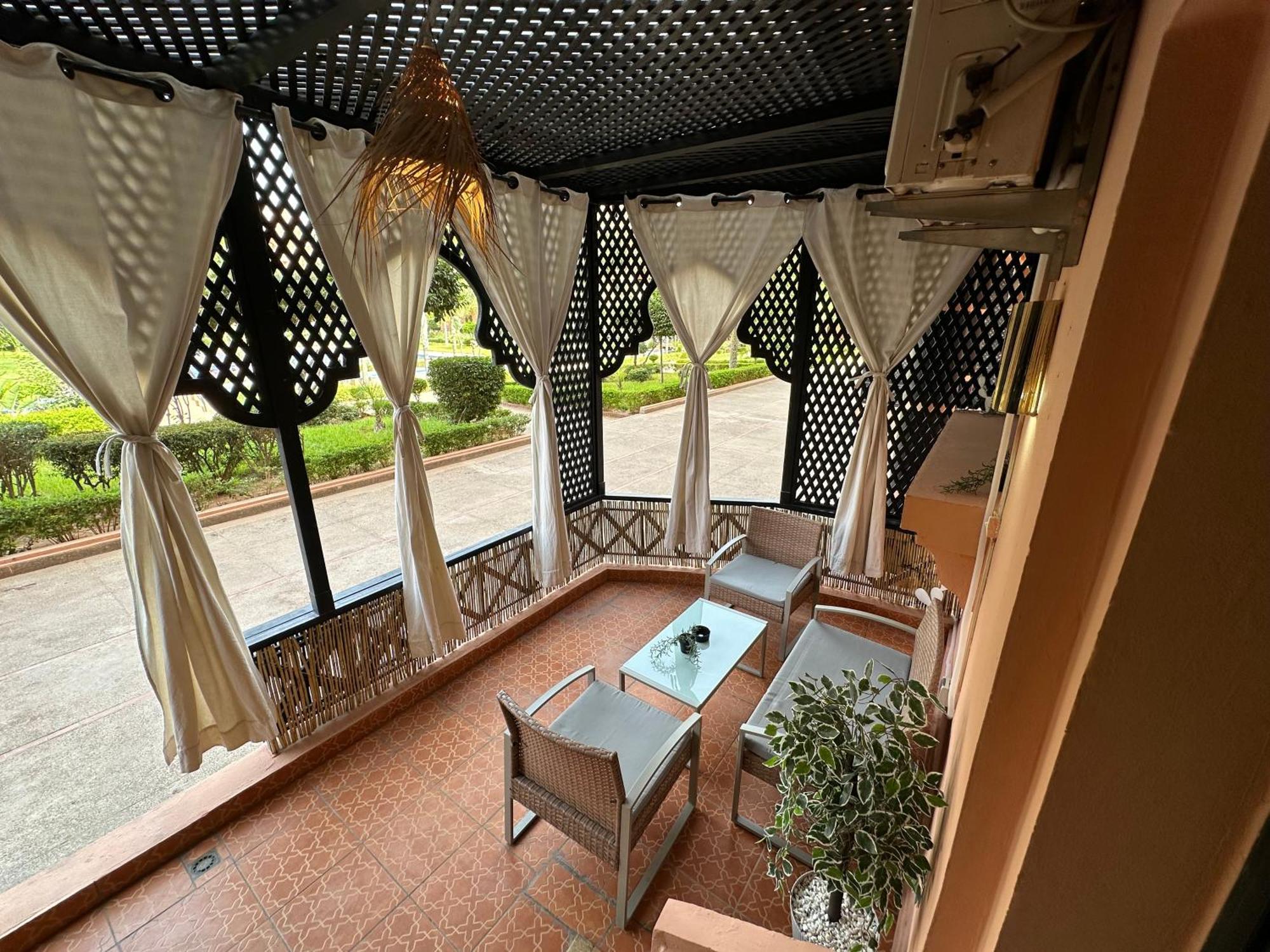 Oasis De Detente Avec Terrasse Et Vue Sur Piscine Маракеш Екстериор снимка